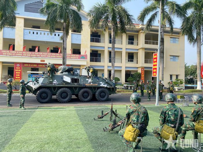   Lữ đoàn 144 luôn duy trì nghiêm nền nếp huấn luyện cho các đối tượng. Ảnh: HUY CƯỜNG