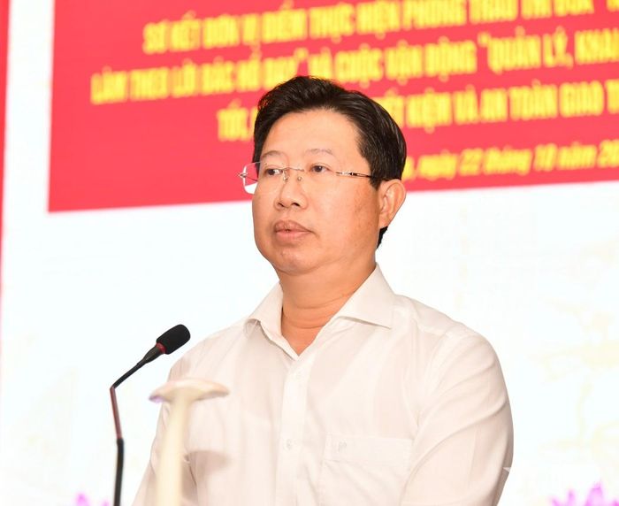 Đồng chí Huỳnh Minh Tuấn, Phó chủ tịch UBND tỉnh Đồng Tháp phát biểu tại hội nghị.
