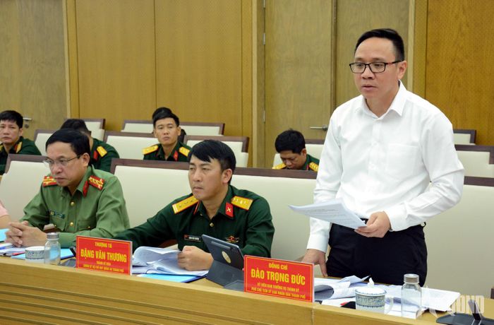 Đồng chí Đào Trọng Đức, Ủy viên Ban Thường vụ Thành ủy, Phó chủ tịch UBND TP Hải Phòng phát biểu tại buổi làm việc.