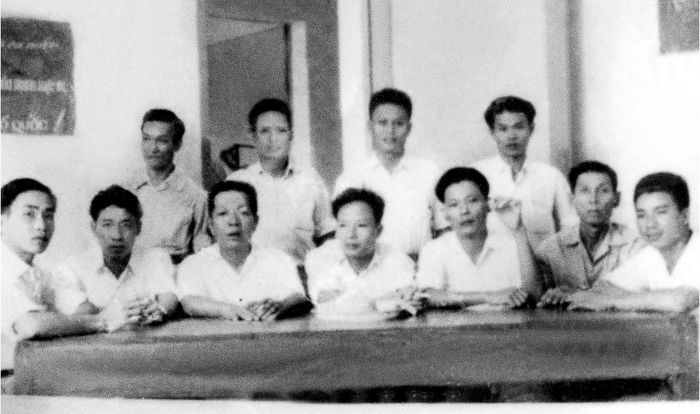 Tập thể cán bộ, chiến sĩ Tàu Phương Đông 1 do Thuyền trưởng Lê Văn Một và Chính trị viên Bông Văn Dĩa chỉ huy đã chở 30 tấn vũ khí đầu tiên xuất phát từ bến K15 (Đồ Sơn, Hải Phòng) sau 5 ngày cập bến Vàm Lũng, Cà Mau thành công, ngày 16-10-1962.