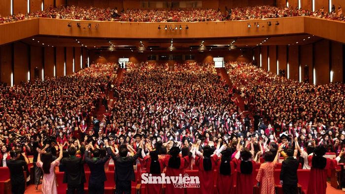 Mới đây, Thủ tướng Chính phủ vừa có chỉ thị yêu cầu không lấy riêng tỷ lệ người học Khá, Giỏi, tỷ lệ tốt nghiệp hoặc kết quả thi để làm căn cứ đánh giá, xếp loại, khen thưởng tập thể, cá nhân. (Ảnh minh họa)