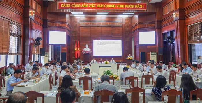  Các nhà nghiên cứu, nhà quản lý, chuyên gia thảo luận về vai trò của Hội An trong dòng chảy lịch sử. Ảnh: XUÂN QUỲNH 