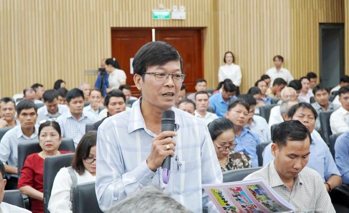 Các hội viên nông dân nêu ý kiến và đề xuất tại hội nghị