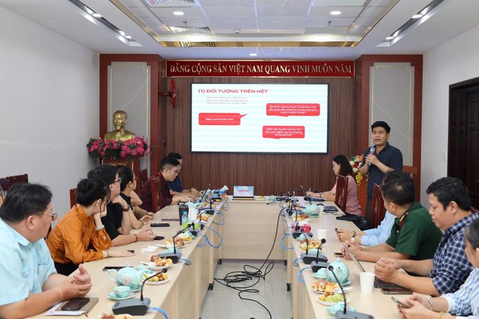 Ông Phạm Quang Vinh, Giám đốc điều hành Công ty TNHH Truyền thông Zám Việt Nam, chia sẻ tại tọa đàm