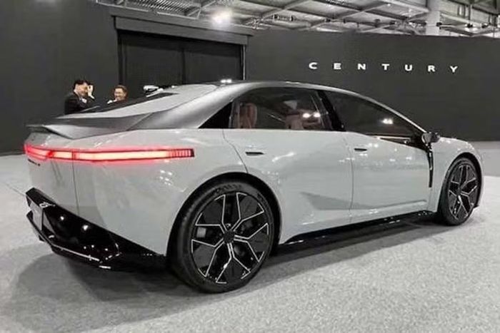 Khả năng Corolla thế hệ thứ 13 được bổ sung hệ truyền động REEV vẫn chỉ dừng ở mức dự đoán, chưa được Toyota xác nhận.