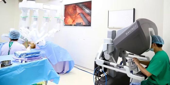 Phẫu thuật robot yêu cầu độ chính xác cao - Ảnh BVCC