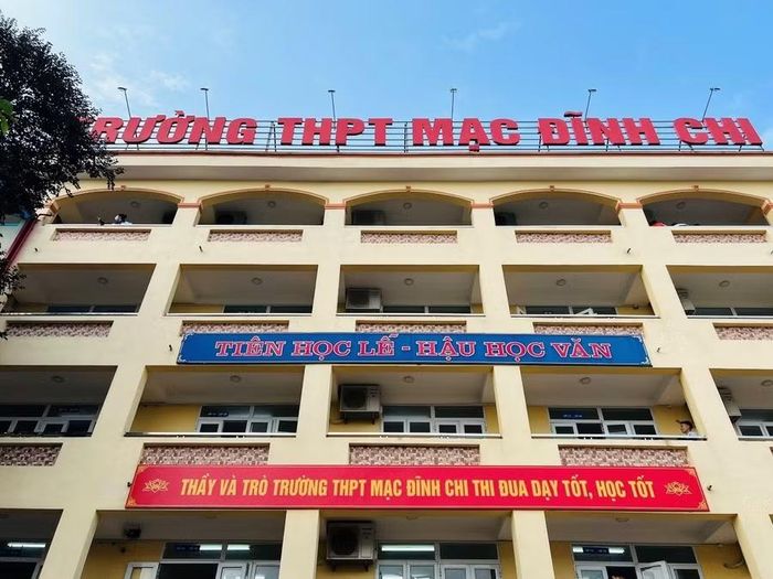 Trường THPT Mạc Đĩnh Chi - nơi xảy ra sự việc.