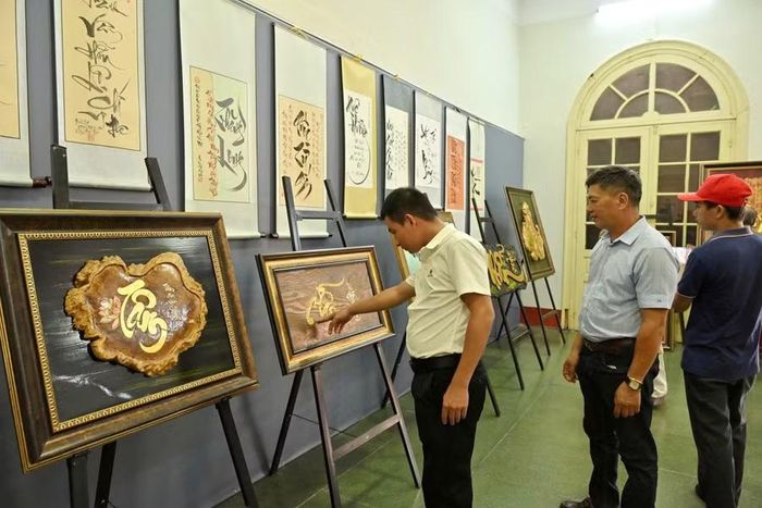 Không gian triển lãm bên trong di tích Cơ Mật Viện.