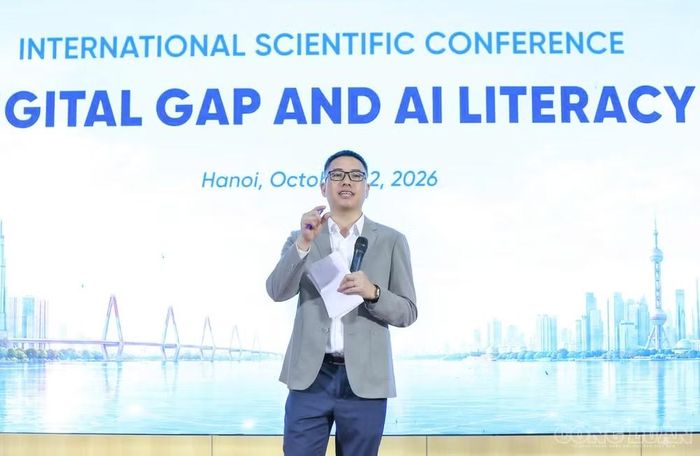 Nghiên cứu nhấn mạnh vai trò của gia đình, cộng đồng và các cơ quan báo chí trong việc hỗ trợ người dân tiếp cận công nghệ, nâng cao kỹ năng kiểm chứng và chủ động trước thông tin trên môi trường số.