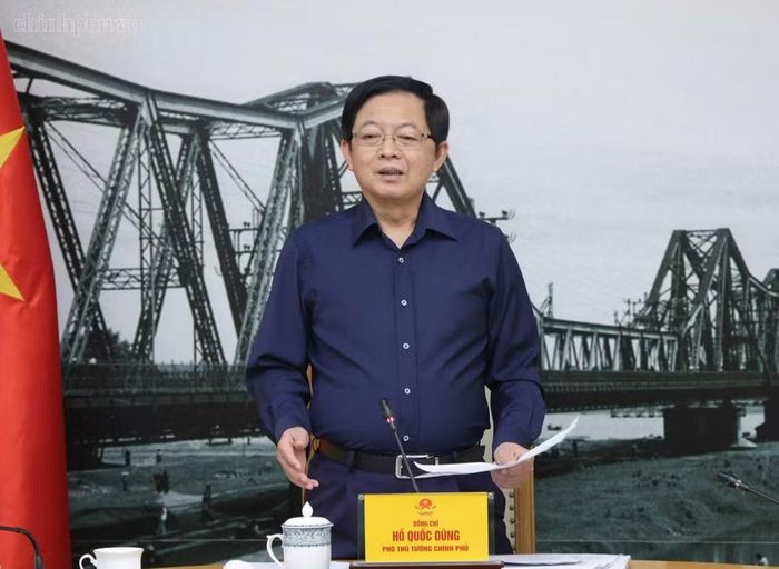 Phó Thủ tướng yêu cầu quy định rõ trách nhiệm lồng ghép nội dung phòng, chống thiên tai vào tất cả các quy hoạch, kế hoạch phát triển kinh tế - xã hội và dự án đầu tư công trình của từng địa phương - Ảnh: CP