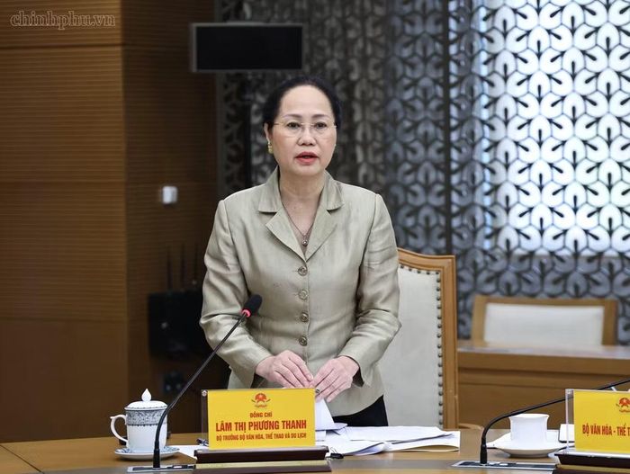 Bộ trưởng Bộ Văn hóa, Thể thao và Du lịch Lâm Thị Phương Thanh phát biểu tại phiên họp - Ảnh: CP