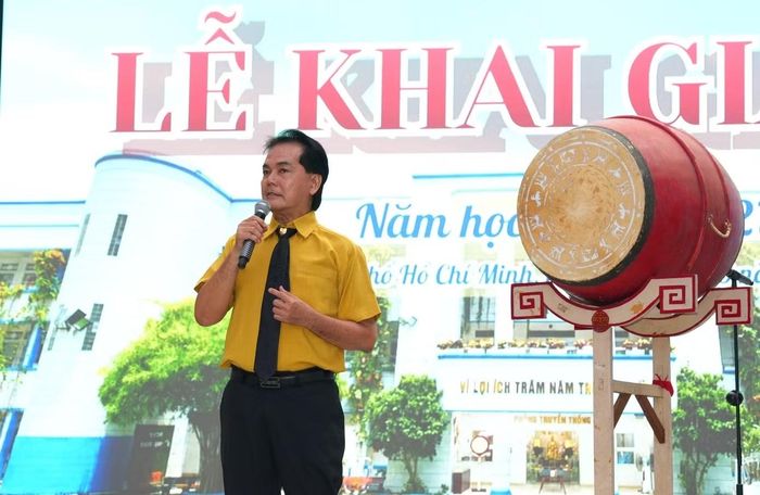 Thạc sĩ Huỳnh Thanh Phú, Hiệu trưởng Trường THPT Bùi Thị Xuân.