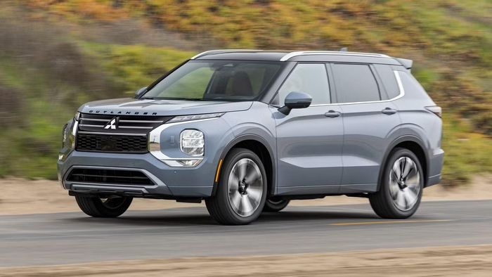 Mitsubishi Outlander thế hệ thứ tư đã ra mắt thị trường quốc tế từ lâu.