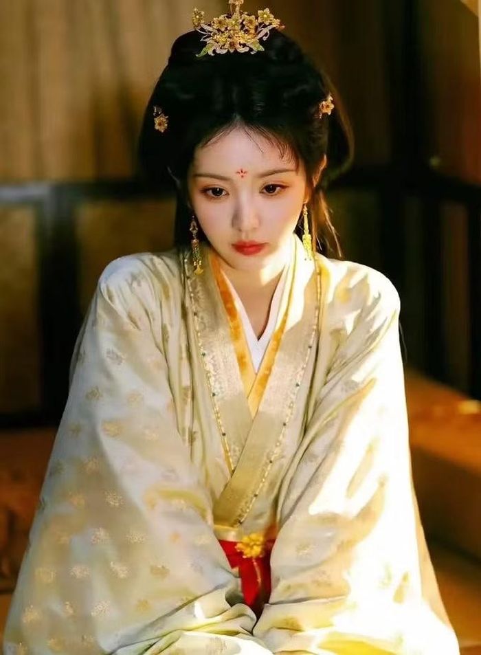 Điền Hi Vi được kỳ vọng vượt qua Triệu Lộ Tư, Ngu Thư Hân.