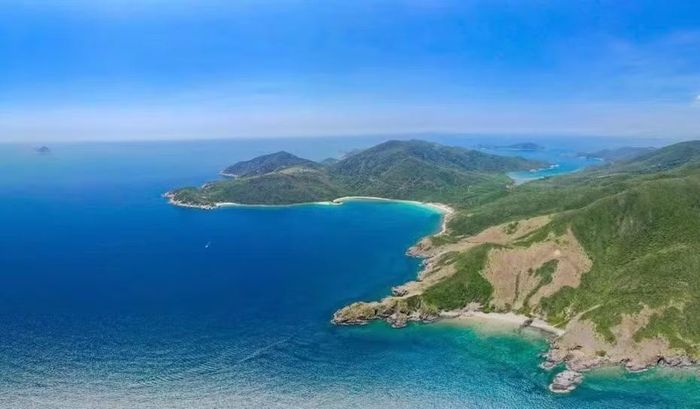 Toàn cảnh đảo Hòn Tre.