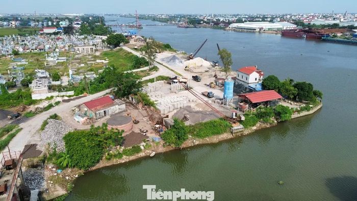 Thời gian tới, UBND xã Nghĩa Sơn sẽ tiếp tục phối hợp với các đoàn kiểm tra của tỉnh Ninh Bình và lực lượng cảnh sát giao thông đường thủy để kiểm soát hoạt động bốc dỡ, vận chuyển vật liệu, đồng thời xử lý các vi phạm thuộc thẩm quyền.