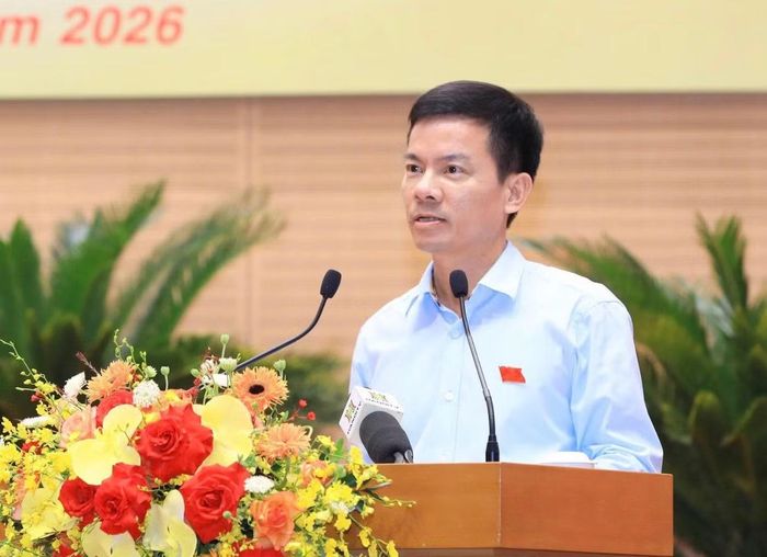 Phó Chủ tịch UBND thành phố Hà Nội Bùi Duy Cường phát biểu tại phiên chất vấn