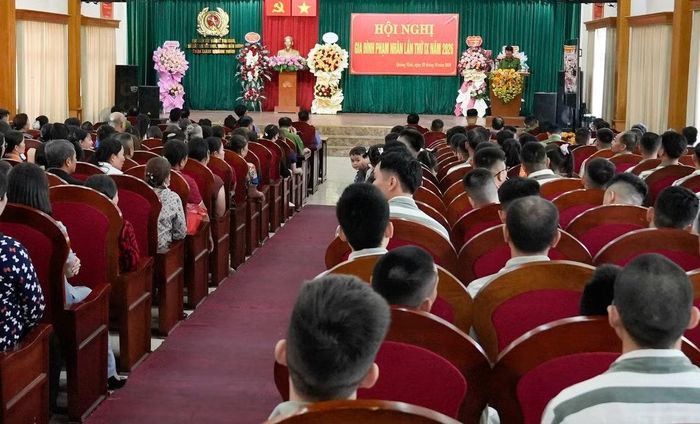 Hội nghị gia đình phạm nhân là dịp để người thân tiếp thêm động lực, khích lệ phạm nhân cải tạo tiến bộ.