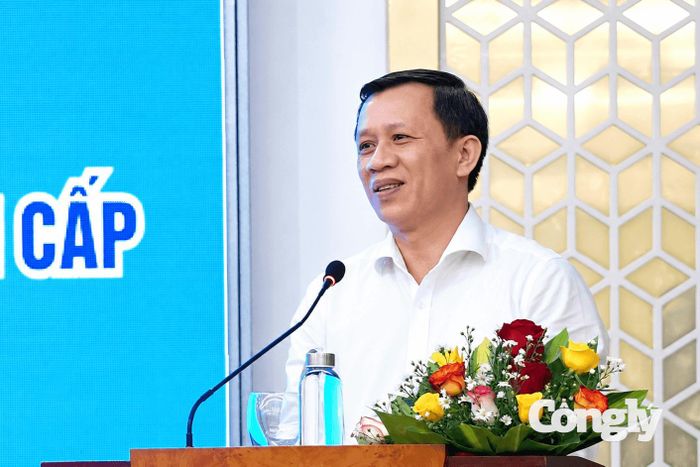Ông Đặng Quốc Lộc, Chánh án TAND TP Huế cho biết: "Phòng, chống tác hại thuốc lá bắt đầu từ ý thức bảo vệ không gian sống của mỗi cá nhân, trong đó môi trường công sở phải là hình mẫu”.