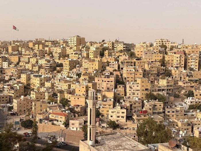 Thủ đô của Jordan là Amman còn được gọi là "Thành phố Trắng” vì phần lớn các công trình kiến trúc được xây dựng từ đá vôi