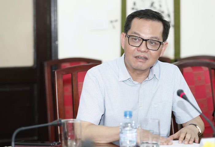 NSND Trung Hiếu, Giám đốc Nhà hát Kịch Hà Nội.