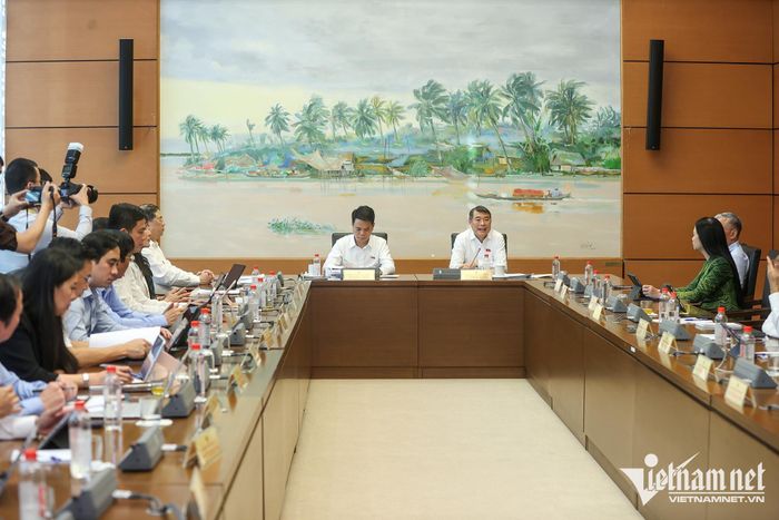 Thủ tướng cho biết 3 dự thảo luật được lấy ý kiến rộng rãi trong nhân dân (khoảng trên 885.000 ý kiến), chuyên gia, địa phương...