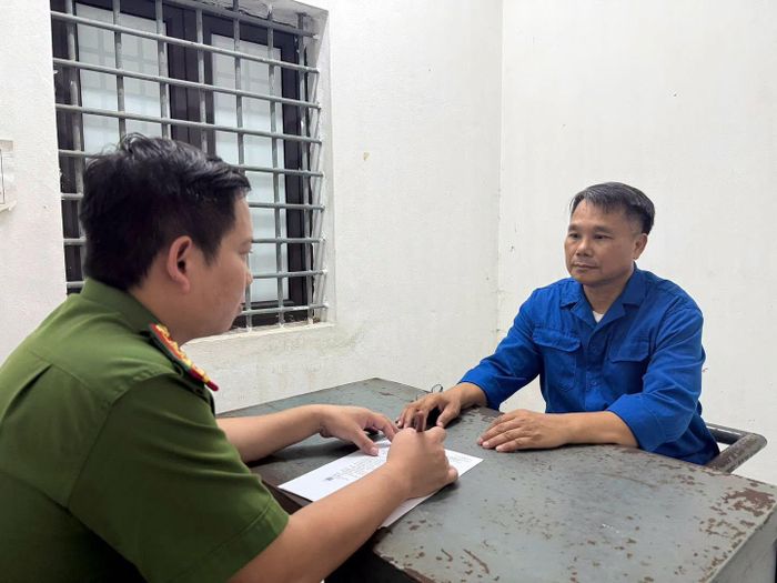 4 bị can bị khởi tố về tội vi phạm quy định về nghiên cứu, thăm dò, khai thác tài nguyên. Ảnh: CACC
