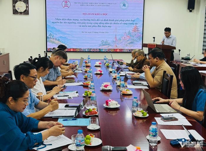 Toàn cảnh tọa đàm.