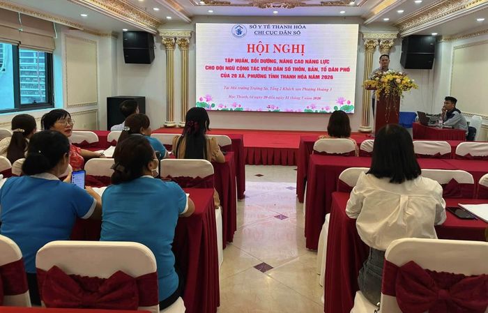 Tập huấn cho đội ngũ cộng tác viên dân số tại Thanh Hóa. Ảnh: CCDSTH