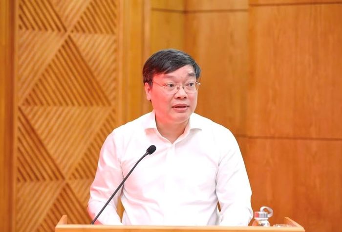 Đồng chí Trương Hải Long, Phó Bí thư Thường trực Đảng ủy, Thứ trưởng Bộ Nội vụ quán triệt tại Hội nghị. (Ảnh: Báo Nhân dân)