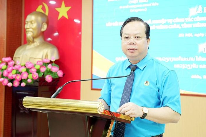  Đồng chí Đỗ Trọng Nam, Phó Chủ tịch Liên đoàn Lao động Thành phố Hà Nội phát biểu tại buổi lễ.