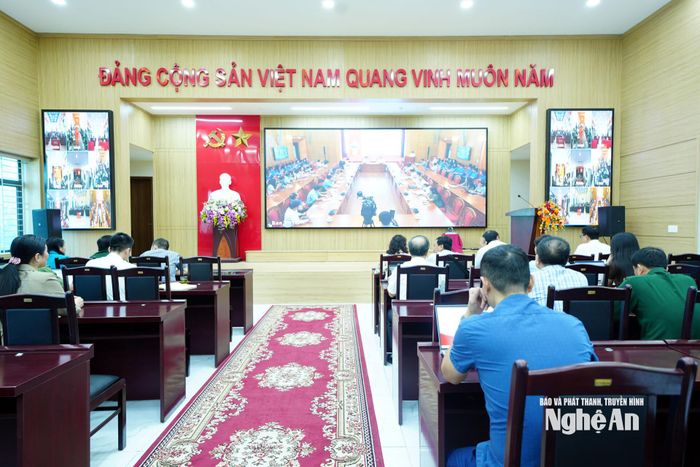 Toàn cảnh hội nghị tại điểm cầu cấp tỉnh. Ảnh: Mai Hương