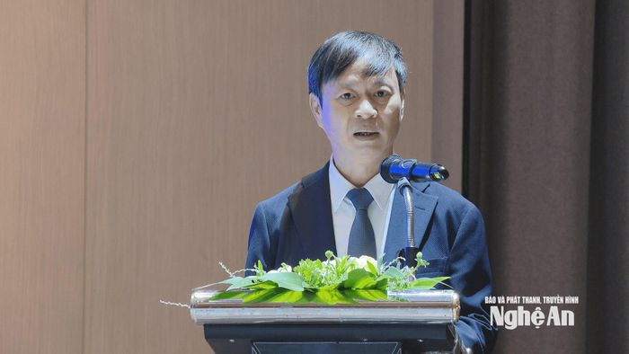 Thứ trưởng Bộ Khoa học và Công nghệ Hoàng Minh mong muốn các đối tác, đặc biệt là đối tác quốc tế cùng tỉnh Nghệ An nghiên cứu, hợp tác, phát triển khoa học, công nghệ để tạo ra giá trị. Ảnh: P.V