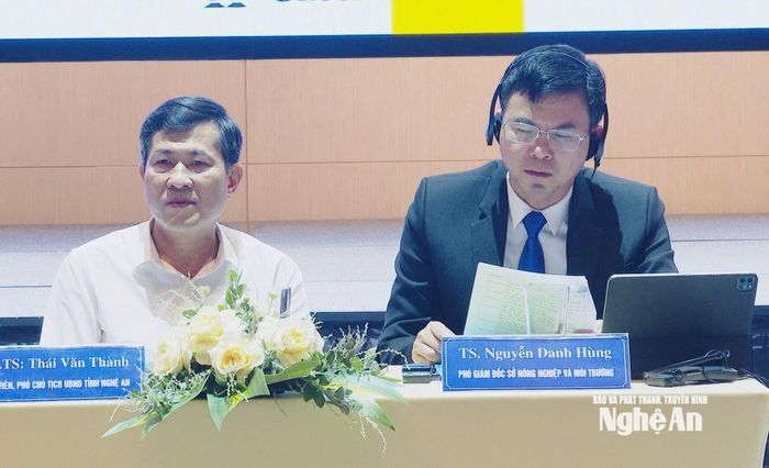 Phó Chủ tịch UBND tỉnh Thái Văn Thành chủ trì phiên chuyên đề: "Kết nối khoa học, công nghệ và đầu tư quốc tế phát triển dược liệu Nghệ An". Ảnh: P.V
