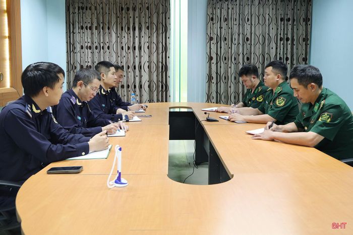 Công tác tập huấn, trao đổi nghiệp vụ với các lực lượng được Chi cục Hải quan khu vực XI tăng cường, đẩy mạnh nhằm nâng cao hiệu quả phòng, chống ma túy qua địa bàn hai tỉnh Hà Tĩnh và Nghệ An.