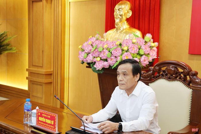 Phó Trưởng ban Tuyên giáo Tỉnh ủy Nguyễn Trọng Tứ chủ trì.