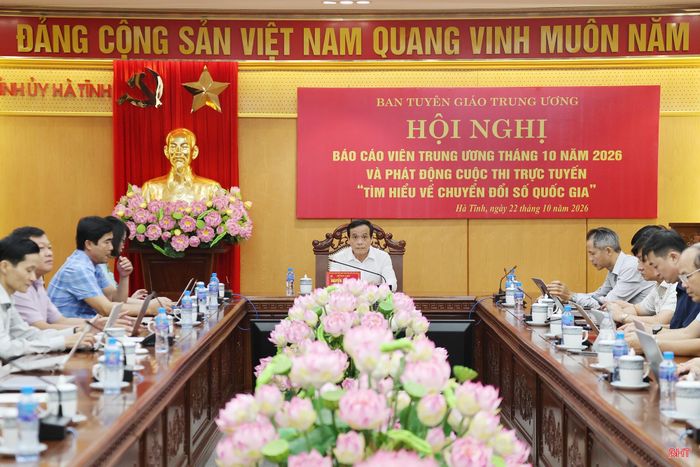Toàn cảnh điểm cầu Hà Tĩnh.