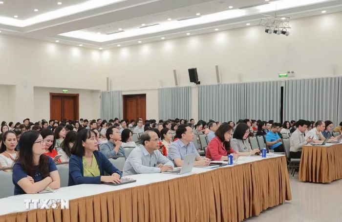 Đảng viên Đảng bộ TTXVN dự hội nghị trực tuyến tại điểm cầu trụ sở Thông tấn quốc gia (số 5, Lý Thường Kiệt). (Ảnh: Phan Phương/TTXVN)