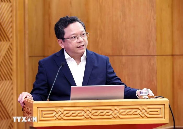 Phó Trưởng Ban Chính sách, Chiến lược Trung ương Nguyễn Đức Hiển trình bày tham luận. (Ảnh: An Đăng/TTXVN)