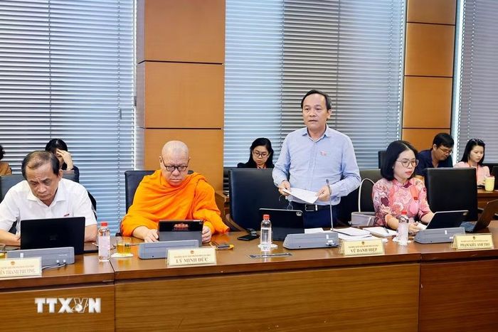 Đại biểu Quốc hội thành phố Cần Thơ Vũ Danh Hiệp phát biểu. (Ảnh: Doãn Tấn/TTXVN)
