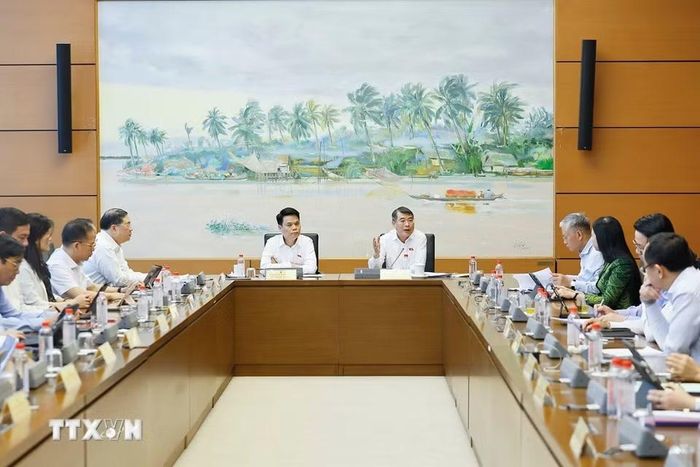 Thủ tướng Lê Minh Hưng, đại biểu Quốc hội thành phố Hải Phòng phát biểu. (Ảnh: Doãn Tấn/TTXVN)