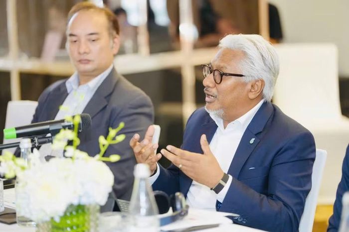 Ông Aimy Zairin Mohamed, Trưởng đại diện PETRONAS tại Việt Nam chia sẻ tại sự kiện. (Ảnh: PV/Vietnam+)