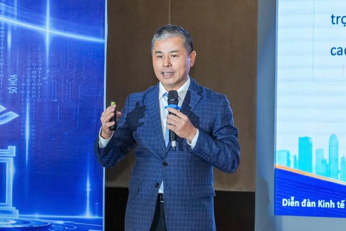 TS. Bùi Phương Đình, Phó Giám đốc Học viện Hành chính và Quản trị công thông tin về công việc cấp xã.