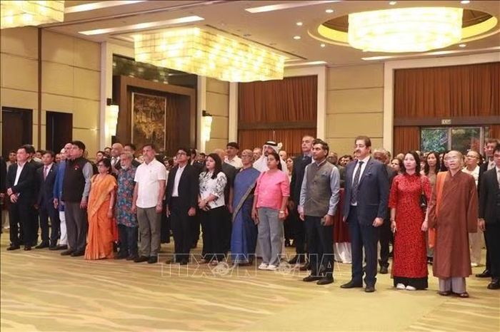 Đông đảo khách mời và bà con cộng đồng người Việt Nam tại Ấn Độ tới tham dự Lễ kỷ niệm 81 năm ngày Quốc khánh. Ảnh: Vũ Hà/Pv TTXVN tại Ấn Độ