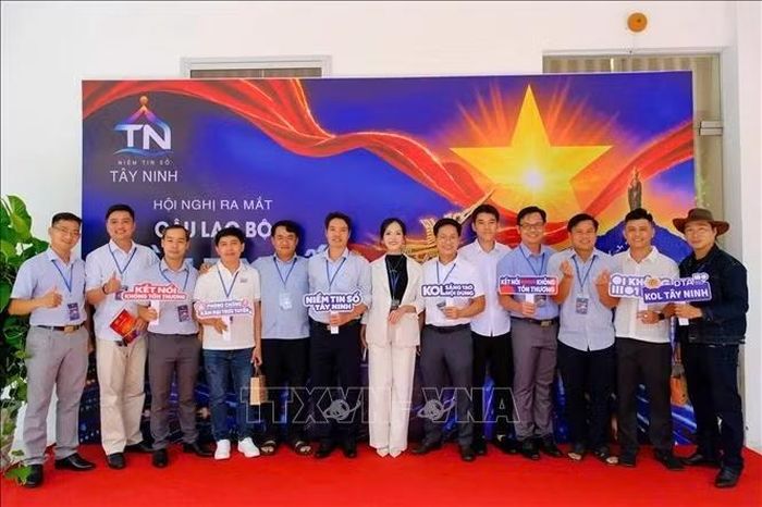 KOL Tây Ninh hưởng ứng chiến dịch “Không một mình 2026 - Kết nối không tổn thương” - bảo vệ trẻ em trong môi trường số.