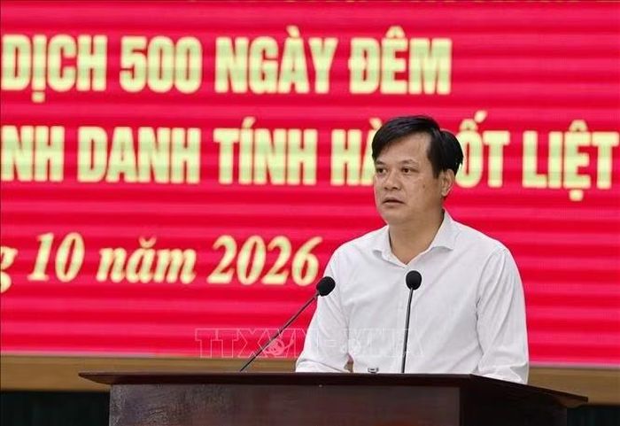 Phó Chủ tịch Thường trực UBND tỉnh Điện Biên Lò Văn Cương, phát biểu tại Hội nghị.
