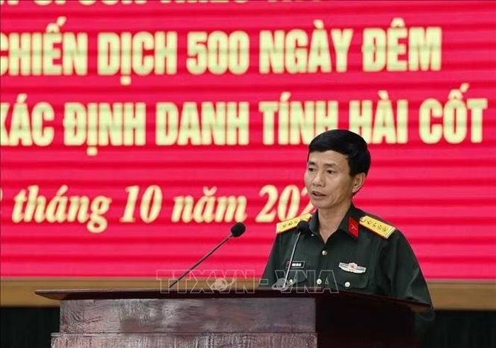 Đại tá Vương Đình Hòa, Chính ủy Bộ Chỉ huy Quân sự tỉnh Điện Biên, phát biểu tại Hội nghị.
