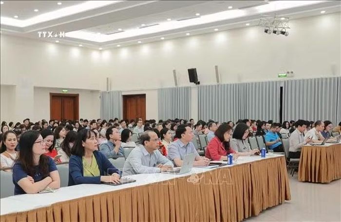 Đảng viên Đảng bộ TTXVN dự hội nghị trực tuyến tại điểm cầu trụ sở Thông tấn quốc gia (số 5, Lý Thường Kiệt). Ảnh: Phan Phương/ TTXVN