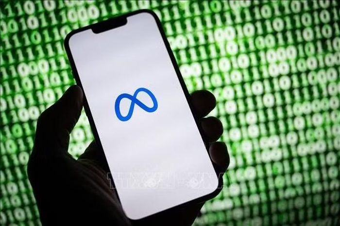 Biểu tượng của Tập đoàn Meta. Ảnh: AFP/TTXVN