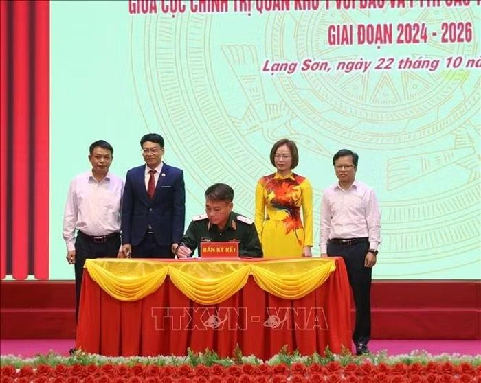 Các đơn vị thực hiện ký kết quy chế phối hợp.